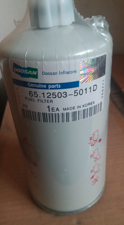 thumbnail interactive-video image 1 of Genuine Doosan Fuel Filter – 65.12503-5025A / 400504-00594 (Made In USA) 1 of 4